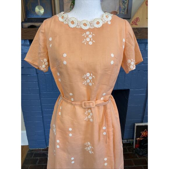 Vintage Amy Adams S Belted Embroidered Peach 1960s Mod Dress Fit Flare - Picture 6 of 12